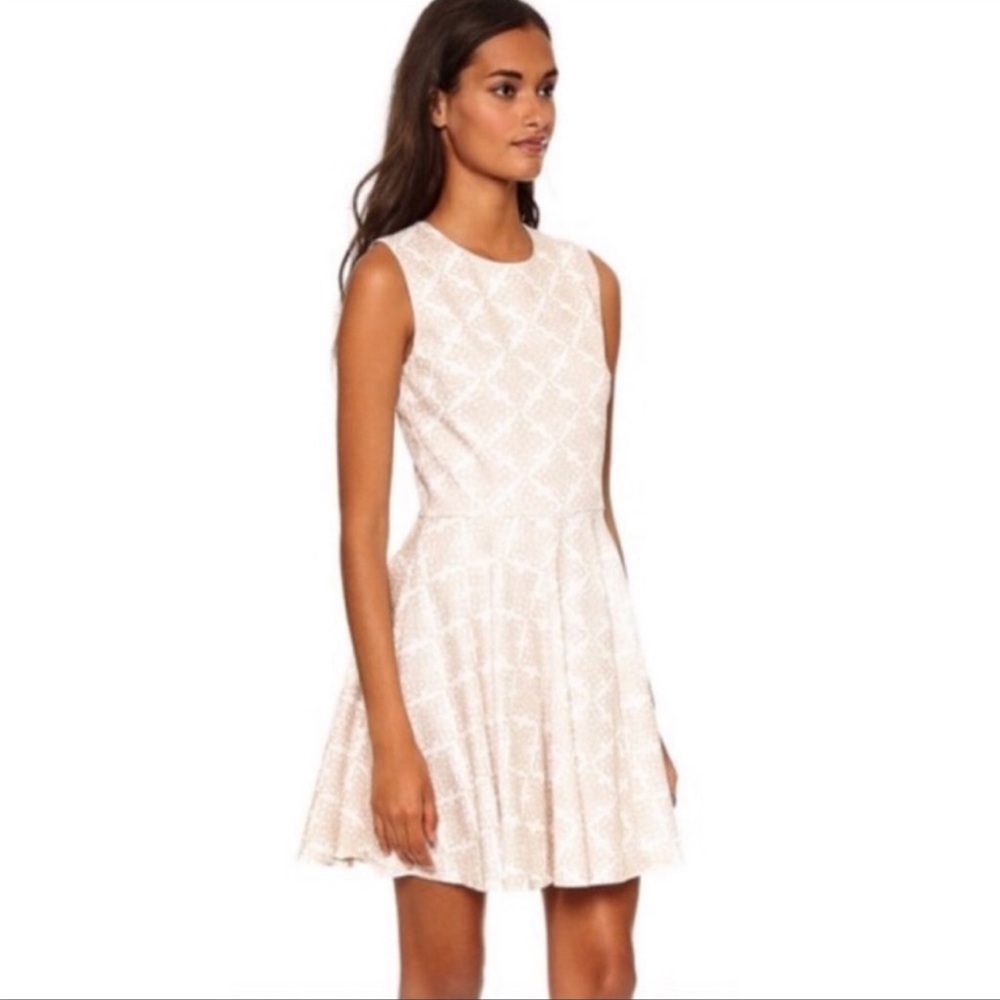 DIANE Von Furstenberg Jeannie Dress 4